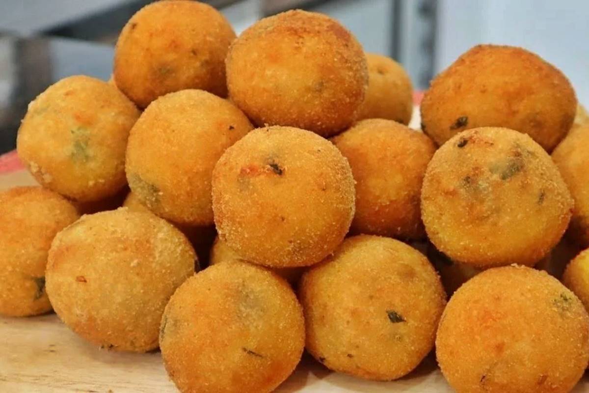 Receita de Bolinho de Aipim Fit na Airfryer