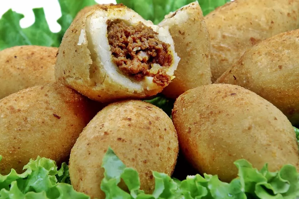 Receita de Bolinho de Mandioca Com Carne Moída na Airfryer