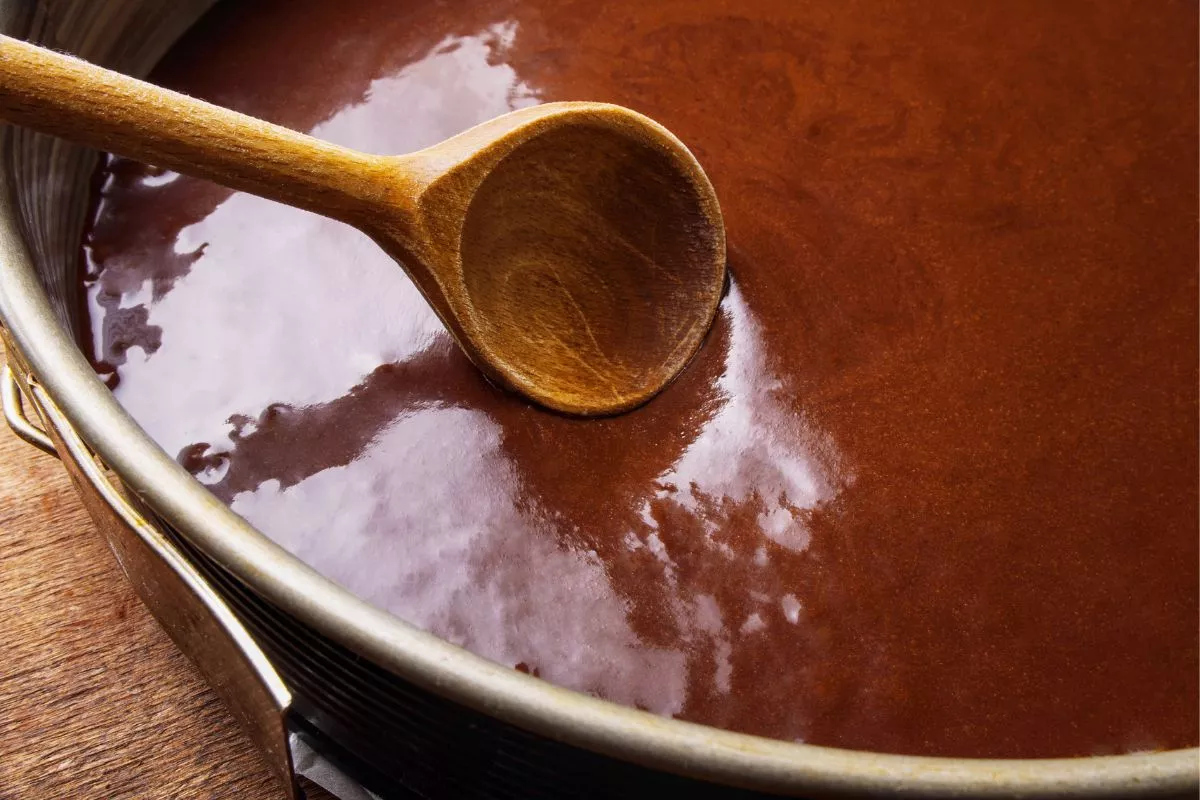 Como fazer cobertura de bolo de chocolate